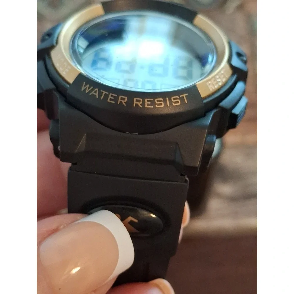 NIB YFWOOD Boys Digital Watch. Blk Silicone Band,Large #'s,Stopwatch,Alarm,Date.